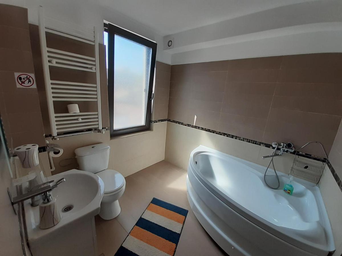 Apartamento Copou Holding House Iasi Exterior foto